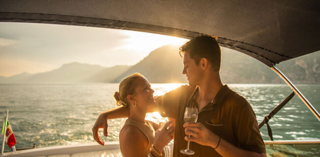 sunset cruise and champagne positano - couples